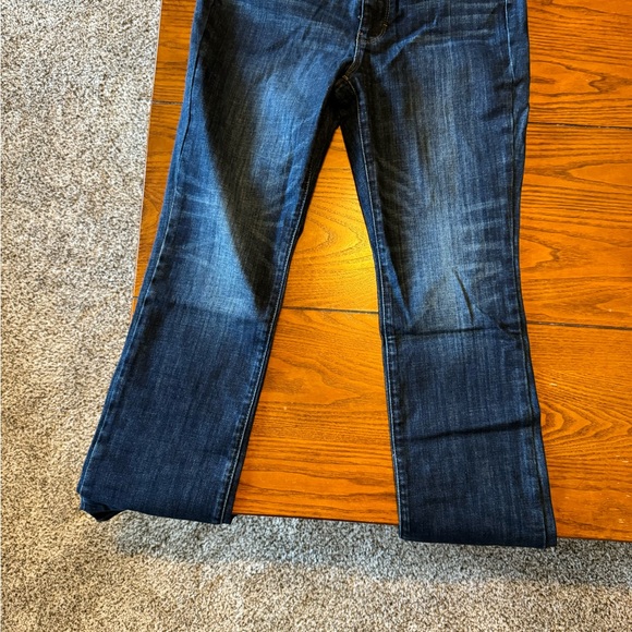 WHITE HOUSE BLACK MARKET JEANS…SIZE 4 CURVY SHORT NEW WITH TAG - Picture 15 of 16